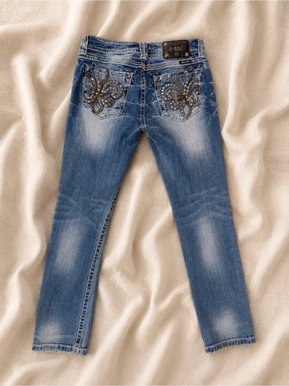 Miss Me Buckle Jeans Sz 29 Fleur de Lis Jeweled Straight Leg Medium Wash